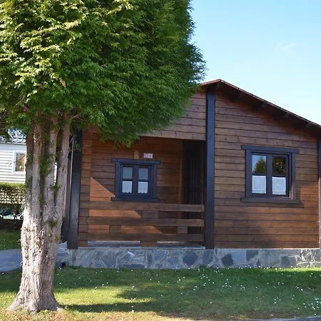 Villaviciosa مكان تخييم 3*